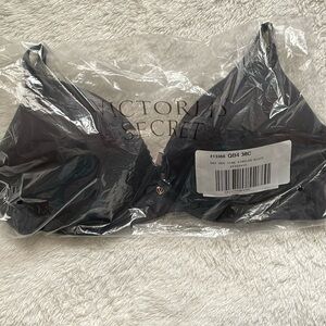 Victoria's Secret Body by Victoria Full Coverage Lightly Lined wireless 38C